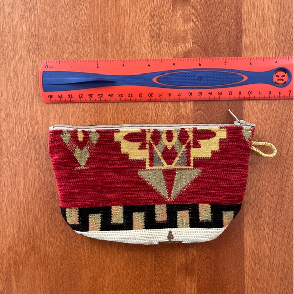 (Free) Aztec Print Make Up Bag - Picture 3 of 5